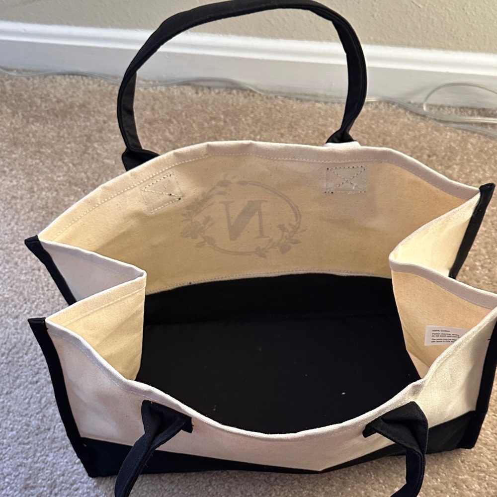 Black and Cream Tote Bag - Picture 5 of 5